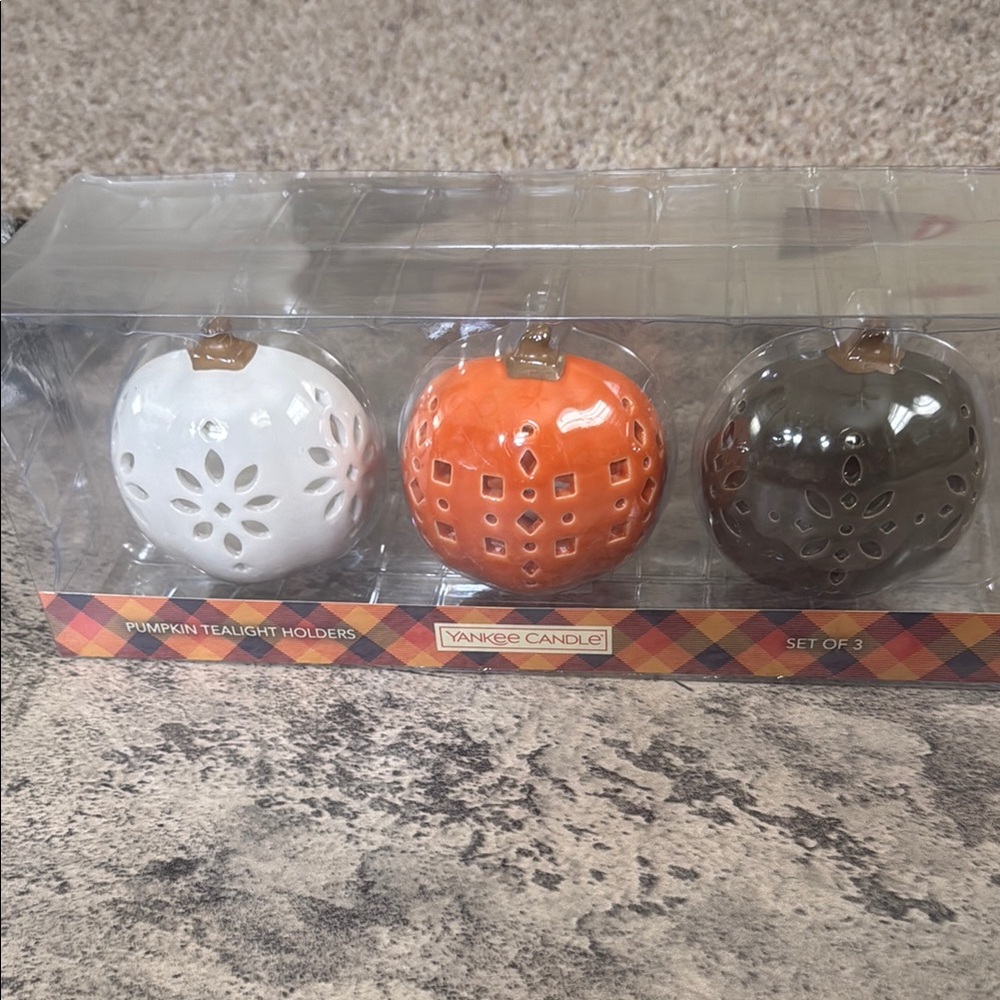 Yankee Candle Pumpkin Candle Holders - Set of 3 Pumpkin Tea Light Holders NWT